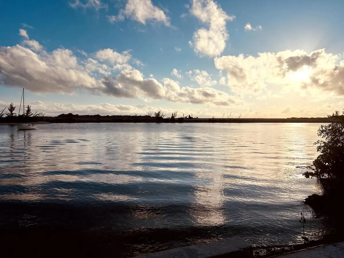 Holiday home Tangerine Sunsets Solo Bay Villa Nassau